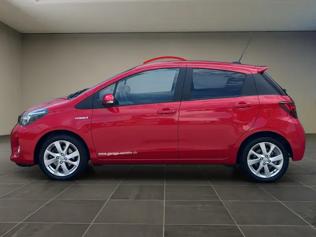 Toyota Yaris 1.5 VVT-i HSD Trend