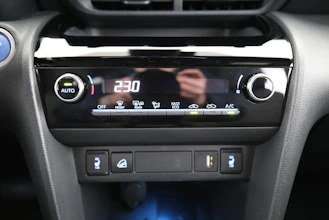 https://vehicle.imgix.net/4280162/fa77a679-8926-47c7-b7c2-ea75a3d8d57d.jpg