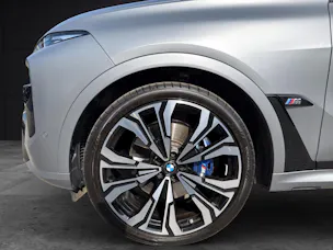 BMW X7 M60i