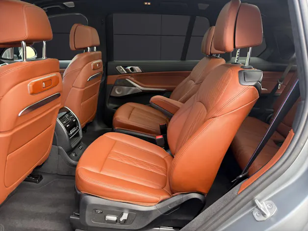 BMW X7 M60i