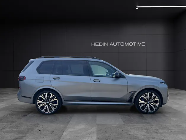 BMW X7 M60i