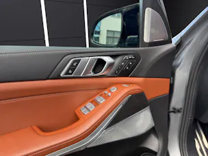 BMW X7 M60i