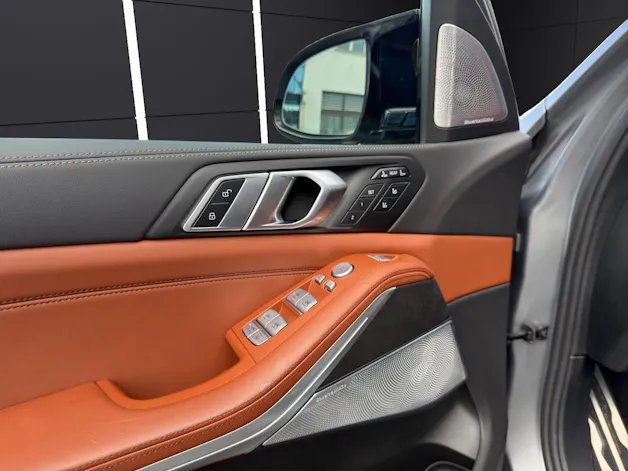 BMW X7 M60i