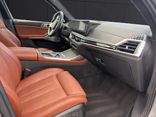 BMW X7 M60i