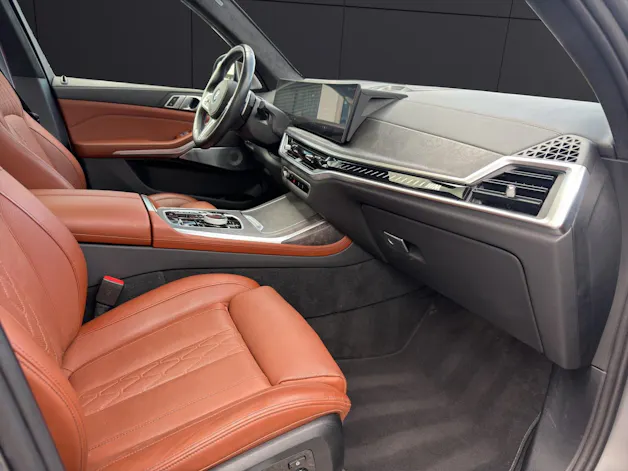BMW X7 M60i