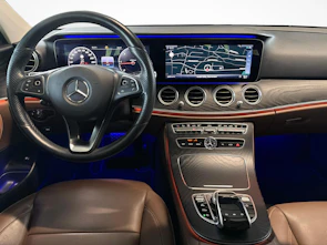 image du véhicule MERCEDES-BENZ E 220 d Avantgarde 4matic