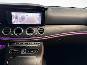 image du véhicule MERCEDES-BENZ E 220 d Avantgarde 4matic