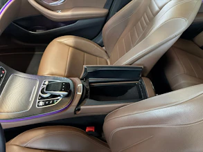 https://vehicle.imgix.net/4280254/f37c3e42-14bf-4e3f-a04f-2a41bc1660b1.jpg