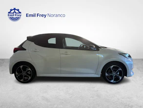 https://vehicle.imgix.net/4280613/39a2f597-9df6-4652-96d9-a456ba37f34f.jpg