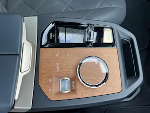 BMW iX xDrive40 Launch Edition (CH)