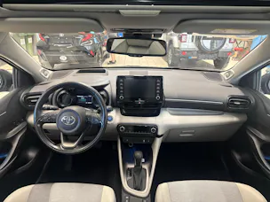 Toyota Yaris 1.5 VVT-i HSD Premium + Ruote invernali incluse