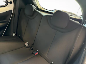 https://vehicle.imgix.net/4280668/03f2162f-8e52-4fc9-8dcc-74b42ddfe621.jpg
