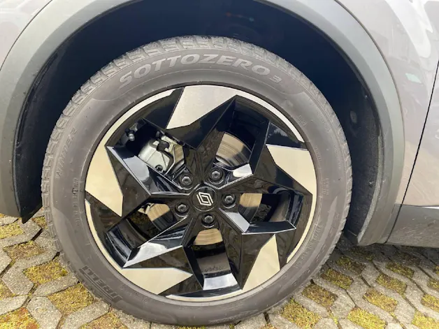 Renault Captur 1.8 E-Tech techno