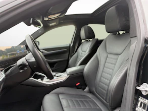 https://vehicle.imgix.net/4280848/9d886614-082e-4e25-93d7-6298d0cc922f.jpg