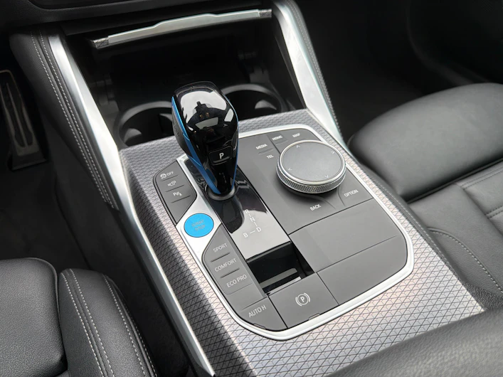 Fahrzeugbild BMW i4