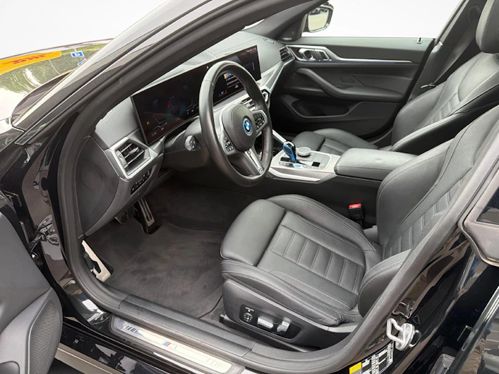 Fahrzeugbild BMW i4