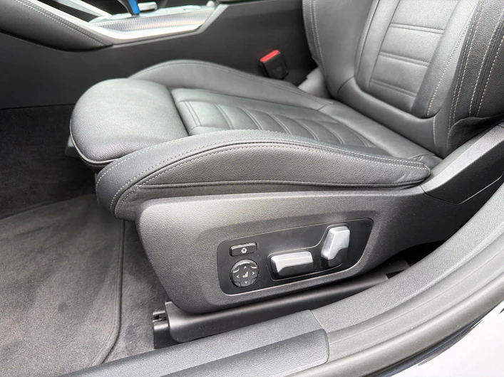 Fahrzeugbild BMW i4
