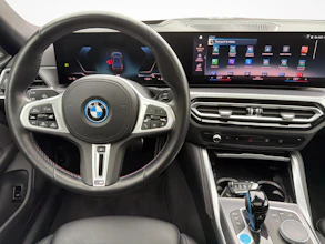 https://vehicle.imgix.net/4280848/d5e3bb5f-de44-49d7-b335-6ba49751f960.jpg