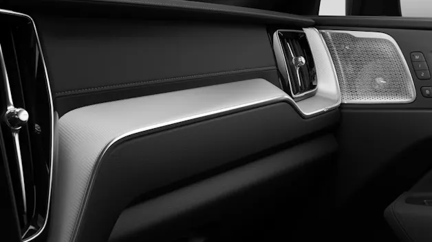 Volvo XC60 2.0 B5 MH Ultra Black Edition AWD