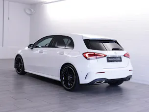 MERCEDES-BENZ A 180 AMG Line