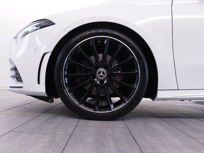 Fahrzeugbild MERCEDES-BENZ A 180