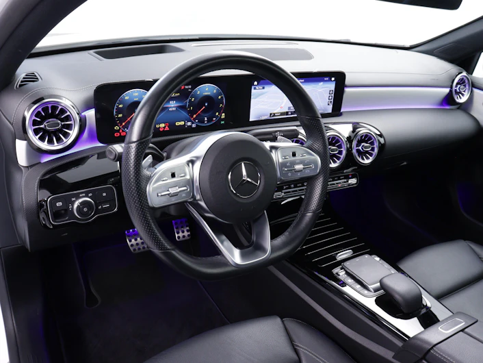 Fahrzeugbild MERCEDES-BENZ A 180