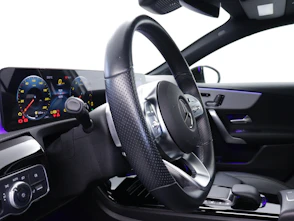 Fahrzeugbild MERCEDES-BENZ A 180 AMG Line