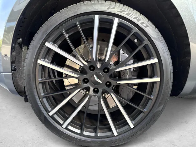 Aston Martin DBX 4.0 V8 Bi-Turbo