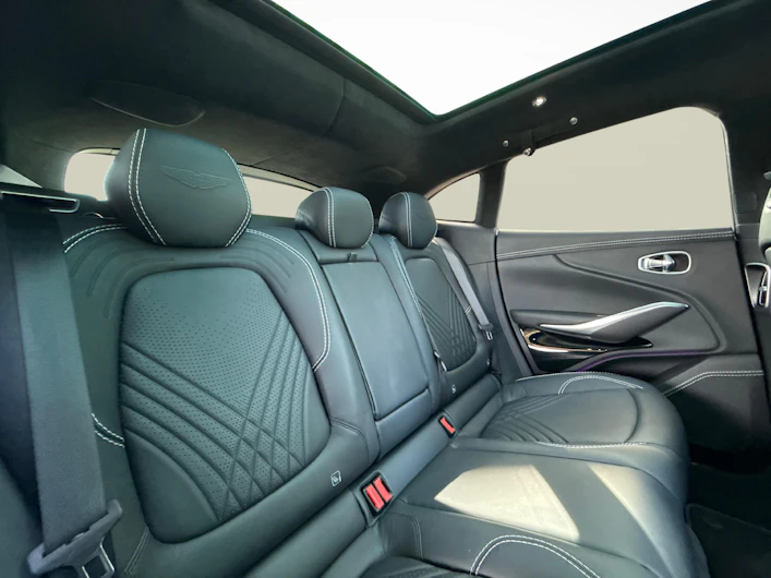 Fahrzeugbild ASTON MARTIN DBX