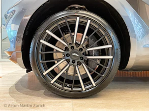 https://vehicle.imgix.net/4280957/8b9dfec8-65cb-4905-aa16-c2bf192fb15c.jpg