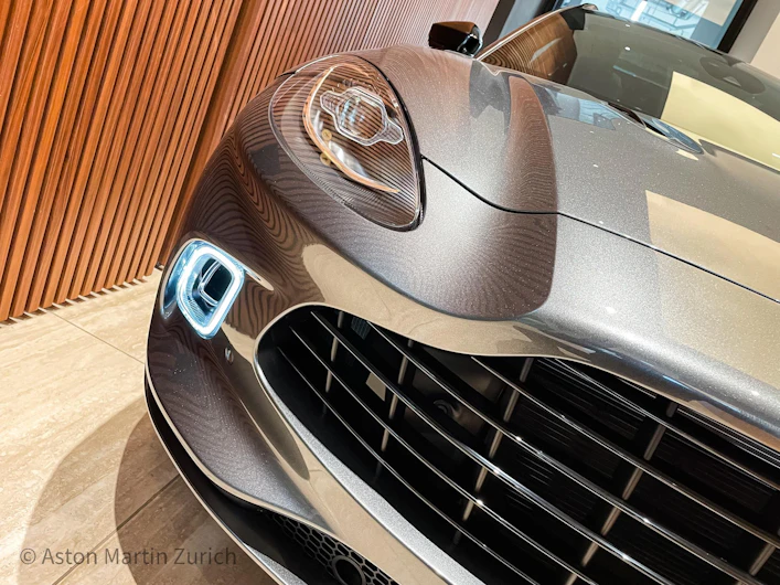 Fahrzeugbild ASTON MARTIN DBX