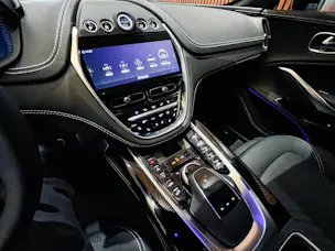 Aston Martin DBX 4.0 V8 Bi-Turbo