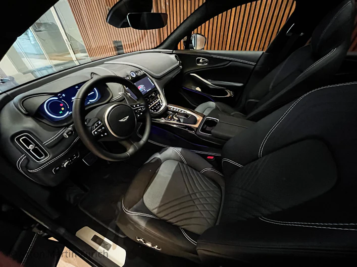 Fahrzeugbild ASTON MARTIN DBX