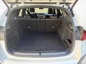 https://vehicle.imgix.net/4281037/15cb8a40-21f7-4f11-a877-e3cd3722a303.jpg