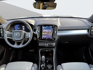 Volvo XC40 2.0 B3 MH Plus Dark