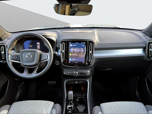 Volvo XC40 2.0 B3 MH Plus Dark