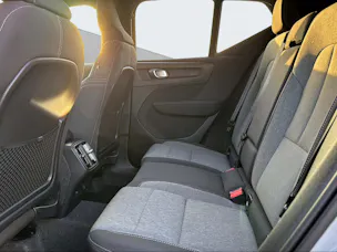 Volvo XC40 2.0 B3 MH Plus Dark