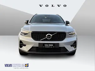 Volvo XC40 2.0 B3 MH Plus Dark