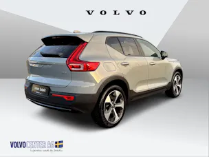 Volvo XC40 2.0 B3 MH Plus Dark