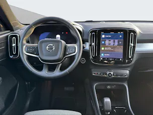 Volvo XC40 2.0 B3 MH Plus Dark
