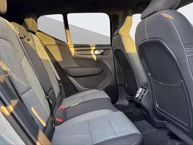Volvo XC40 2.0 B3 MH Plus Dark
