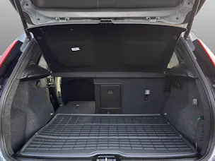 Volvo XC40 2.0 B3 MH Plus Dark