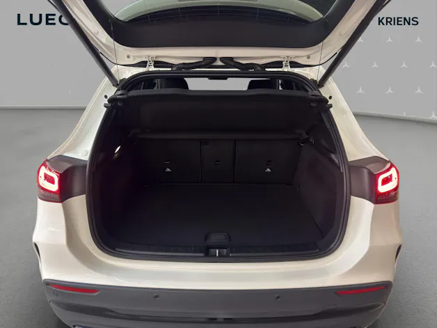 Mercedes-Benz GLA 200 d 4M - AMG / Rückfahrkamera / AHK / Ambiente-Beleuchtung