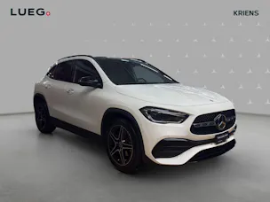 Mercedes-Benz GLA 200 d 4M - AMG / Rückfahrkamera / AHK / Ambiente-Beleuchtung
