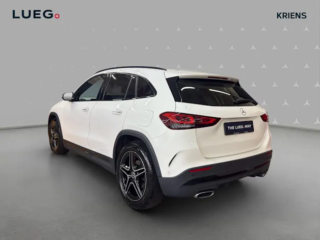Mercedes-Benz GLA 200 d 4M - AMG / Rückfahrkamera / AHK / Ambiente-Beleuchtung