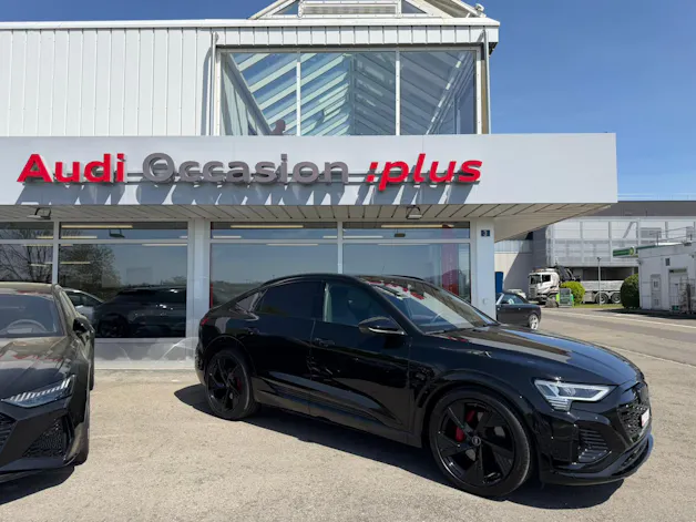 Audi Q8 55 e-tron Black Edition quattro