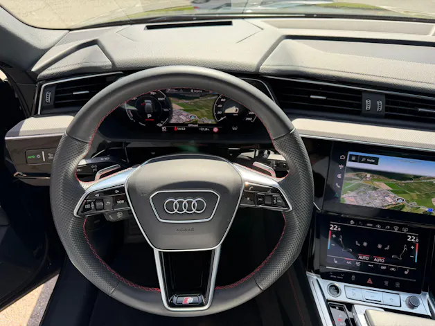 Audi Q8 55 e-tron Black Edition quattro