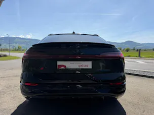 Audi Q8 55 e-tron Black Edition quattro