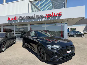 Audi Q8 55 e-tron Black Edition quattro