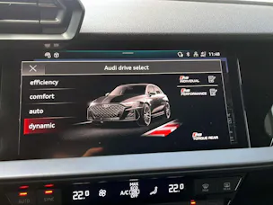 Audi RS3 Sportback 2.5 TSI quattro S-tronic Mythosschwarz Metallic